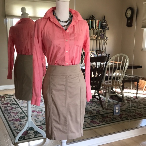 Ann Taylor pencil skirt - Picture 2 of 8